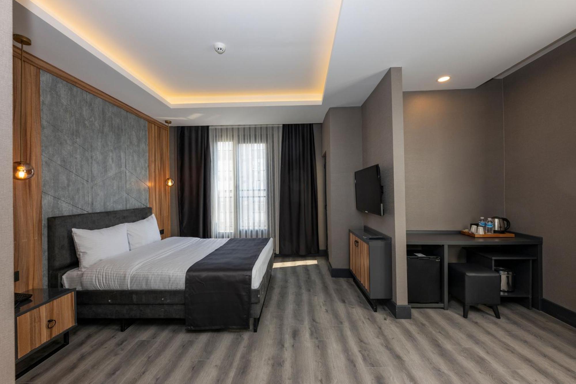 The Nirvanas Hotel — Photos 2